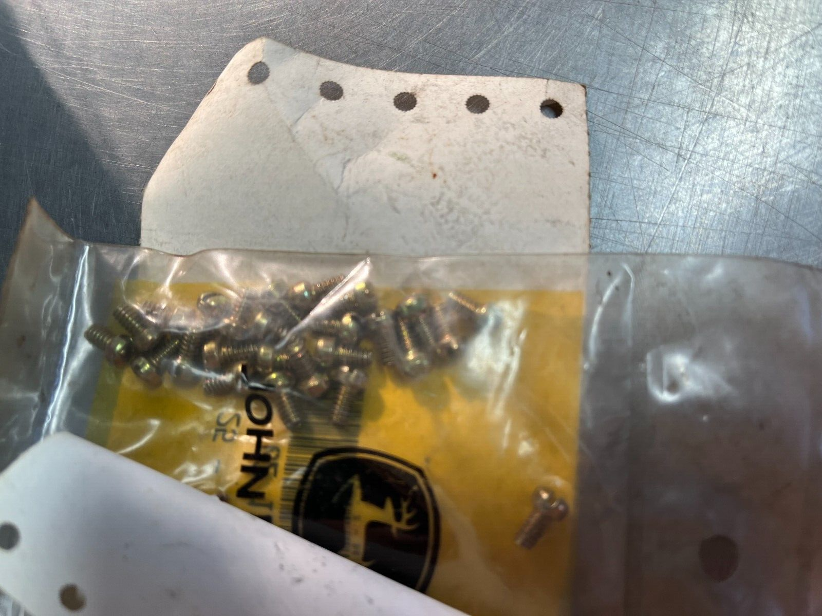 21H962 OEM John Deere Screw QTY 5