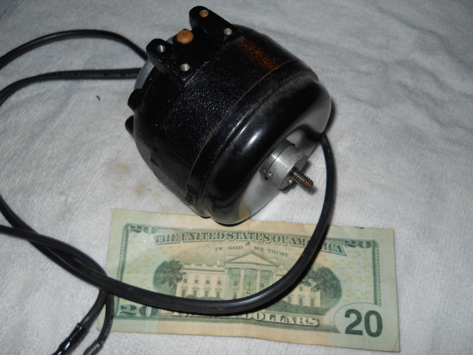 ESM 35 watt Fan motor 220 230 250 volt .7a 1500rpm cw rotation low hours