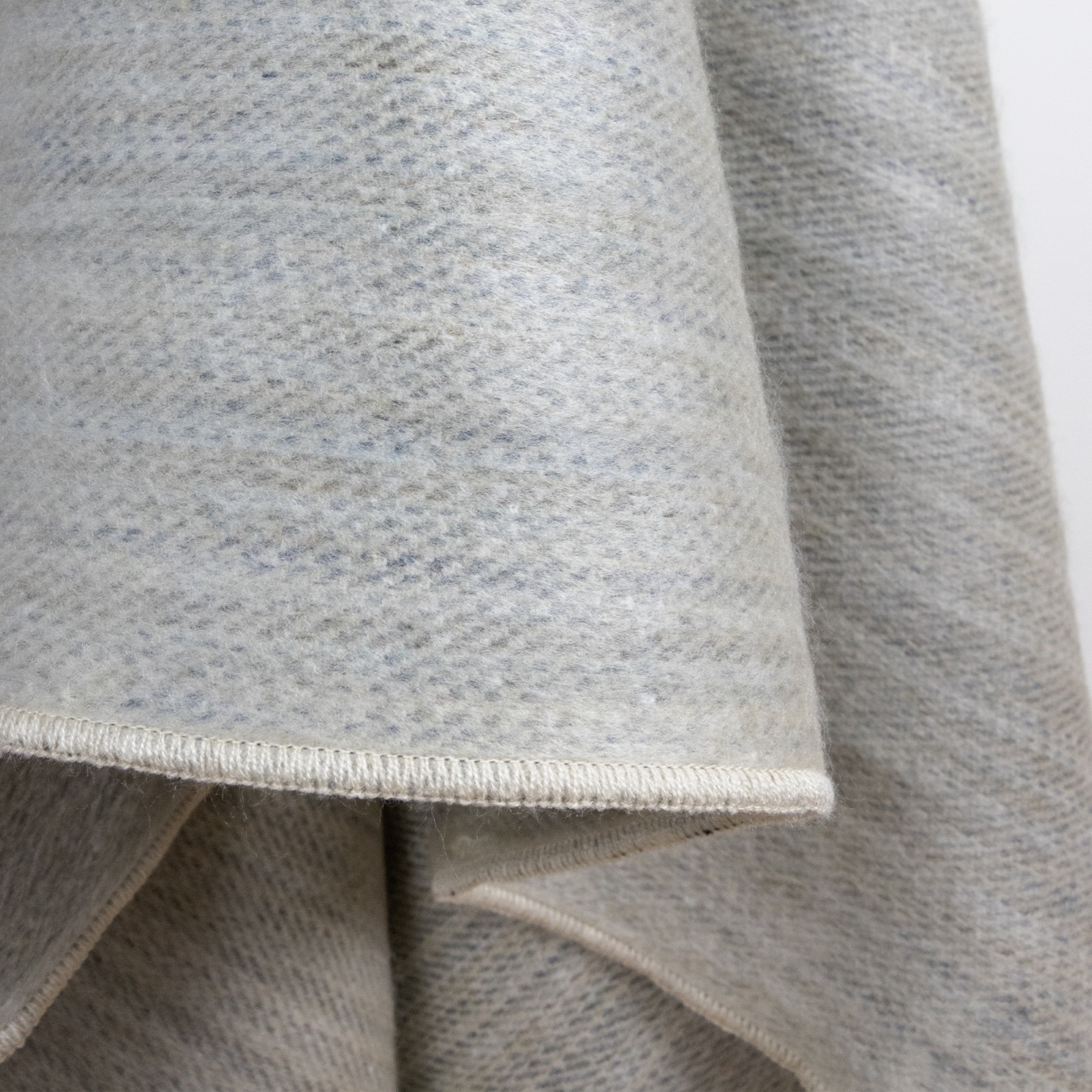 DOUBLE DENSITY ALPACA WOOL BLANKET THROW | QUEEN SIZE | SOFT&WARM – SILVER GRAY