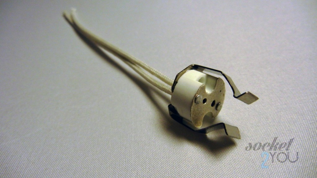 (1 Pack) MR16 GU5.3 Socket with Retaining Clips for Halogen / LED Lamps