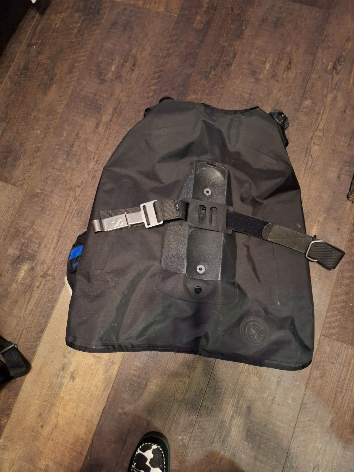 SCUBAPRO Falcon BCD Blue Medium Used