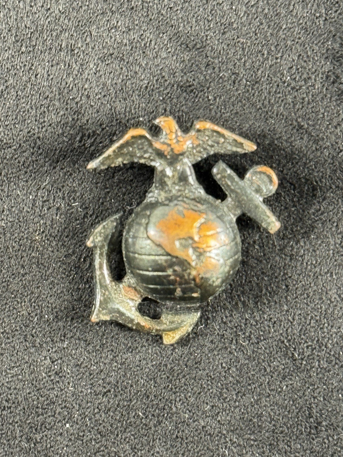 WWII USMC Eagle Globe Anchor EGA Collar Pin Marine Corps Insignia Screw Post