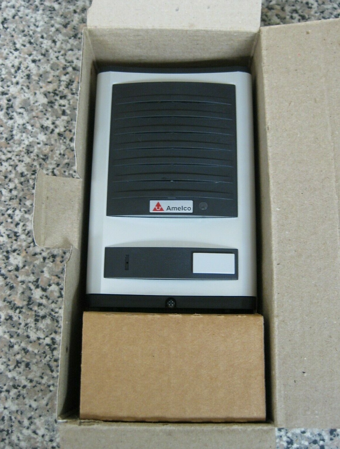 New Amelco Interfone AM-TS100 732351 Surface Mount Intercom Call Door Station