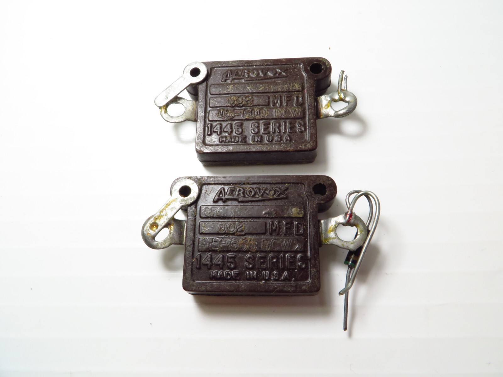 2 Pack Aerovox Mica Capacitors / 0.02 MFD 600 VDC / 1445 Series