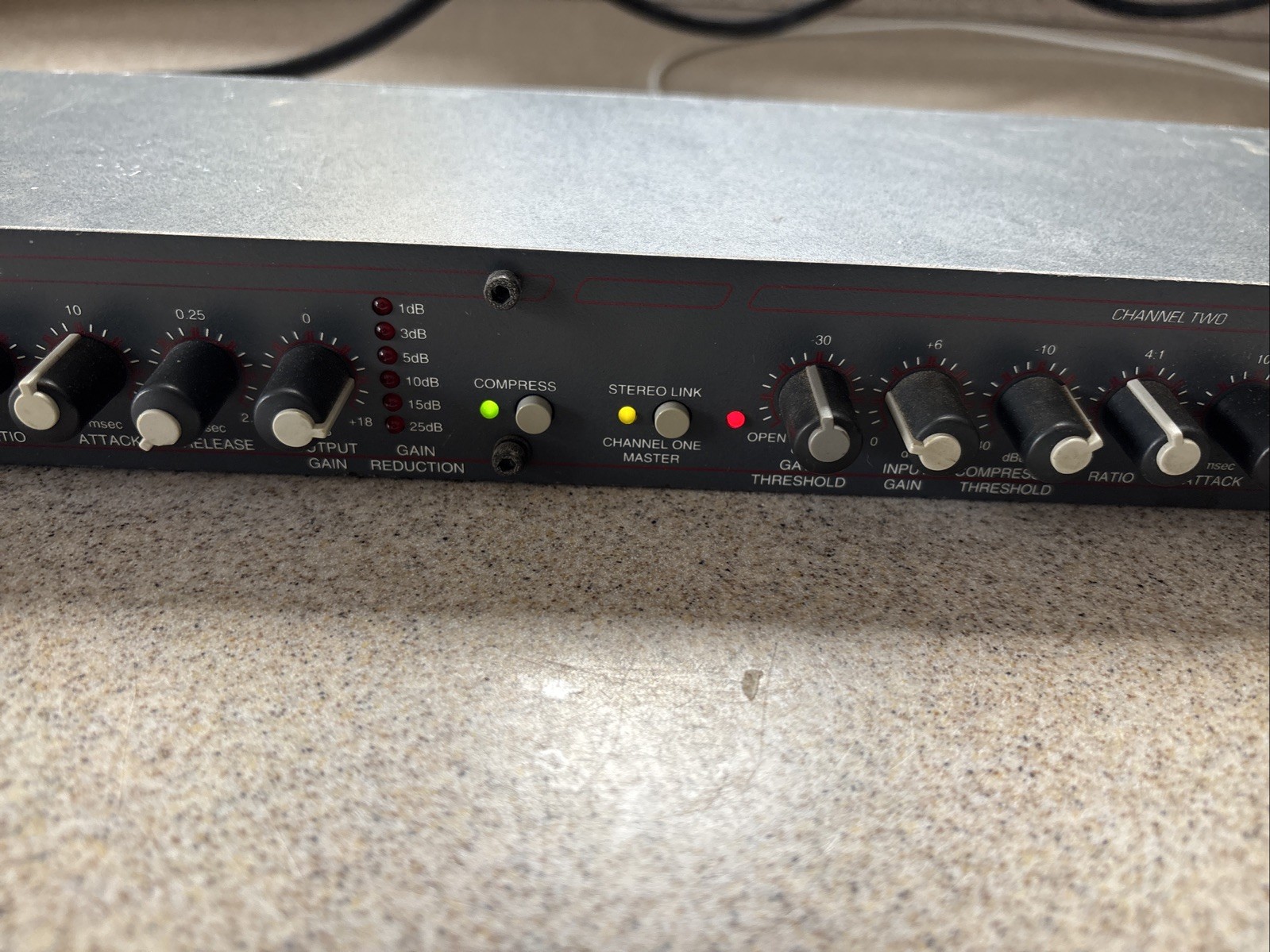 Rack Mount DOD 866 Series II 2 Channel Gated Compressor Limiter