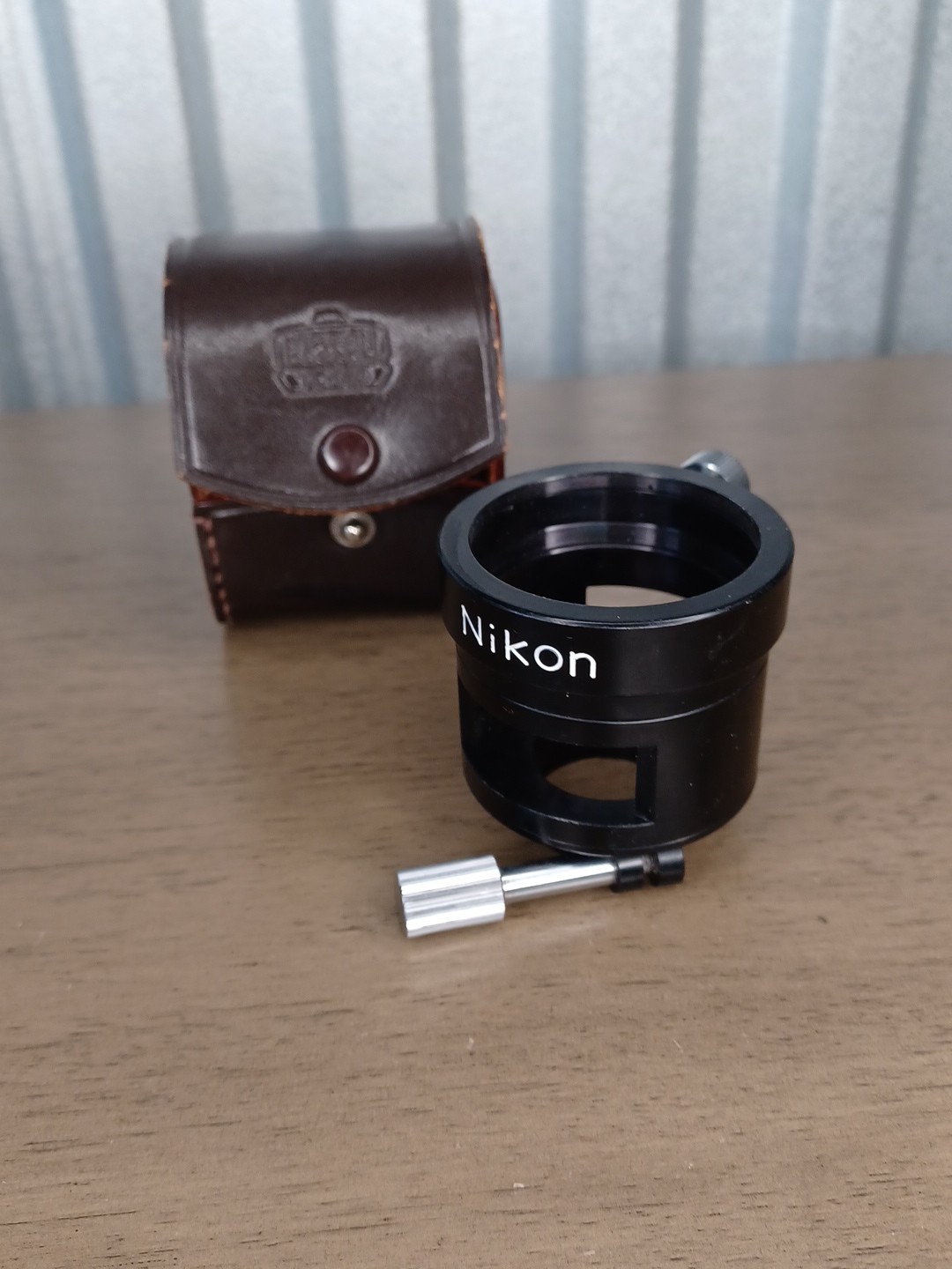 OEM Nikon  MICROSCOPE CAMERA LENS ADAPTER Vjntage Black With Leather Case !