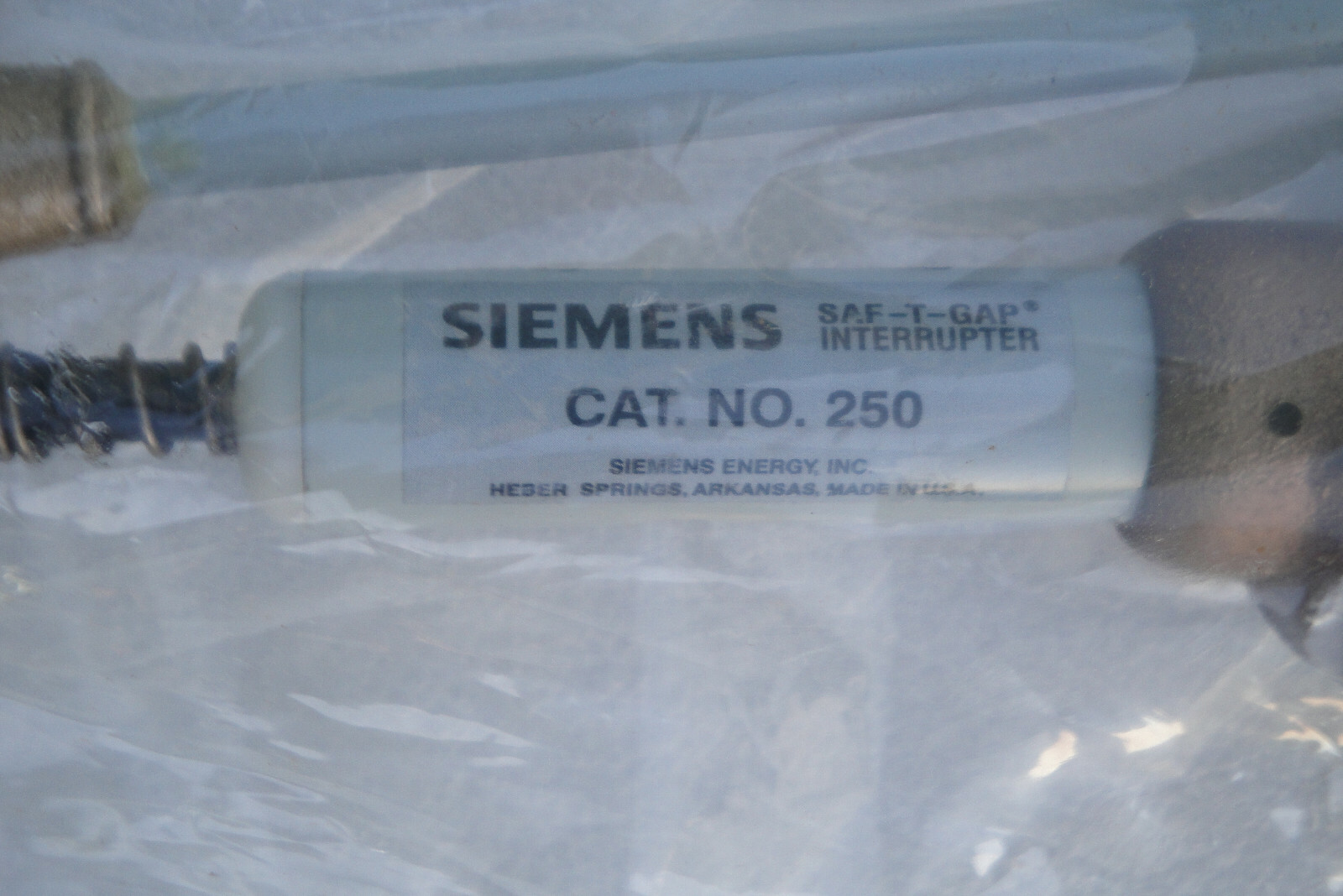 THREE SIEMENS Saf-T-Gap Interrupter Model 250