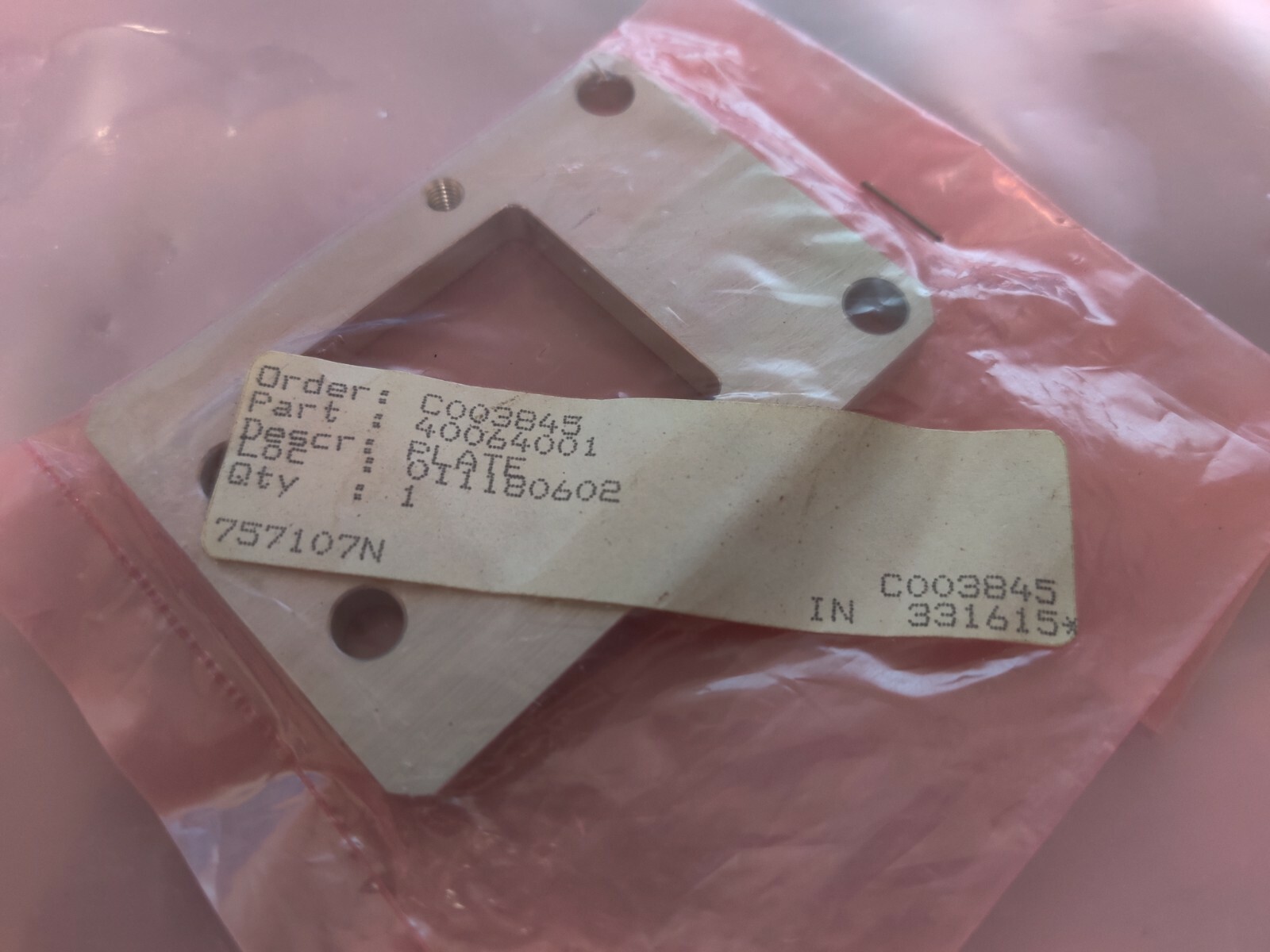 Universal Instruments Plate 40064001