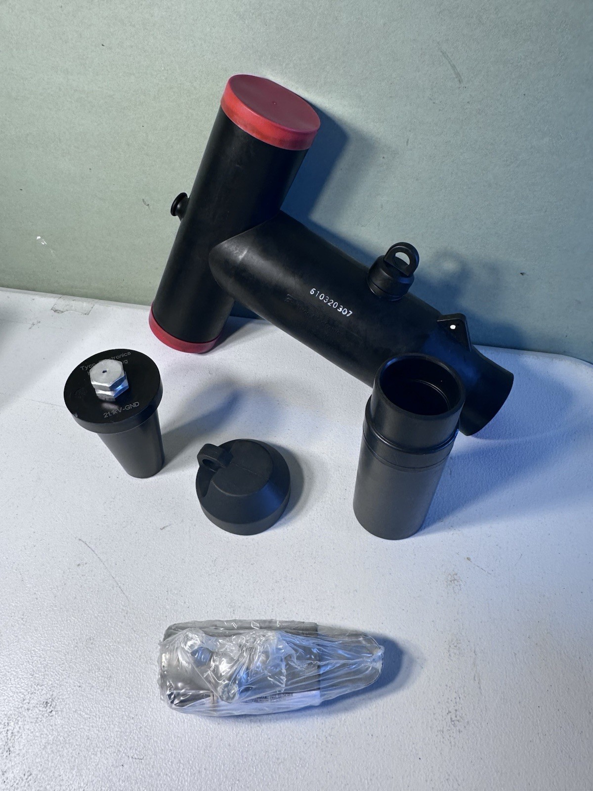 Tyco Electronics ELB-35-610  ; What You See That’s What You Will Received