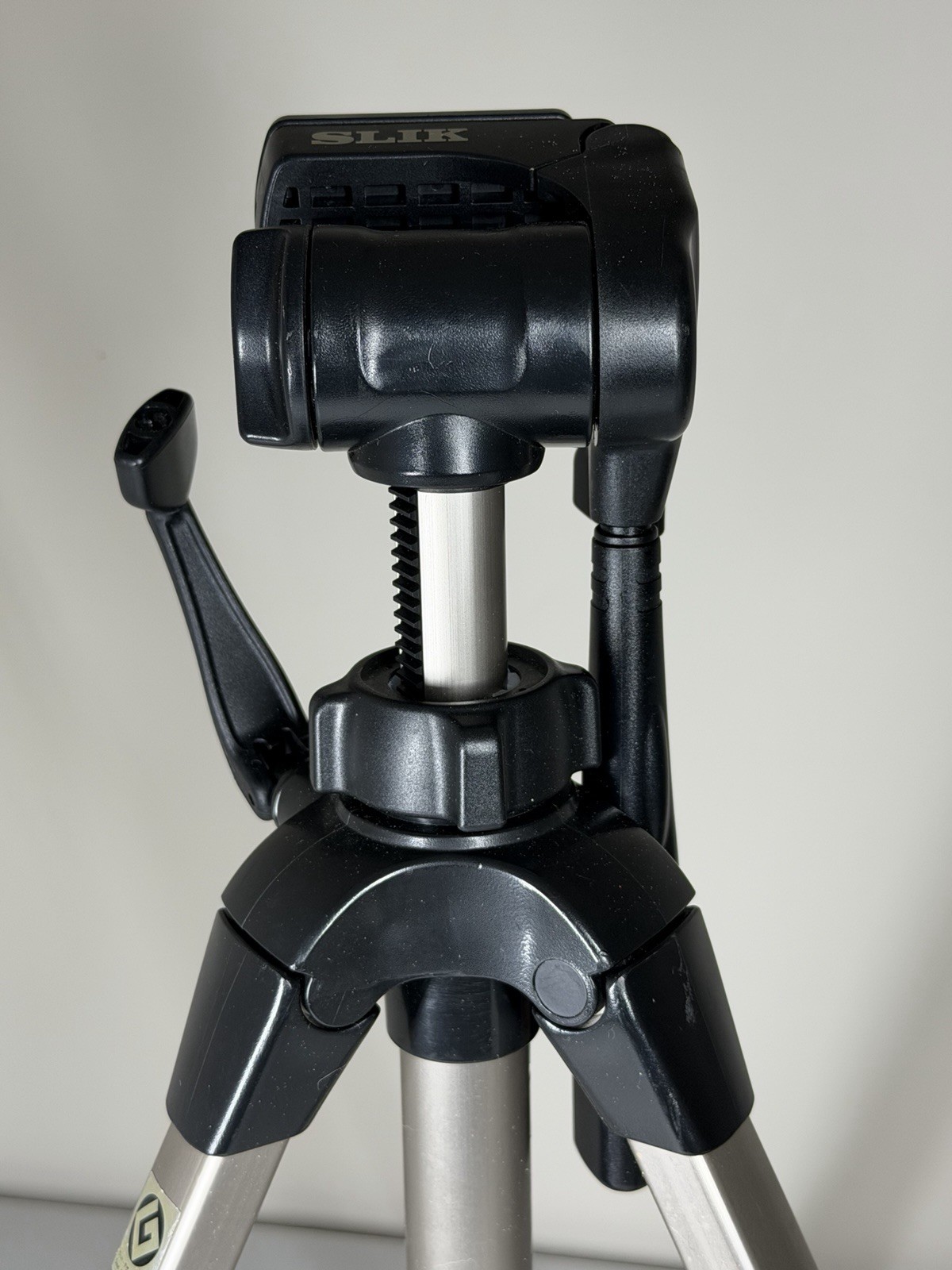 Slik U 8000 Aluminum Camera Tripod 3 Way Pan Head & Quick Release