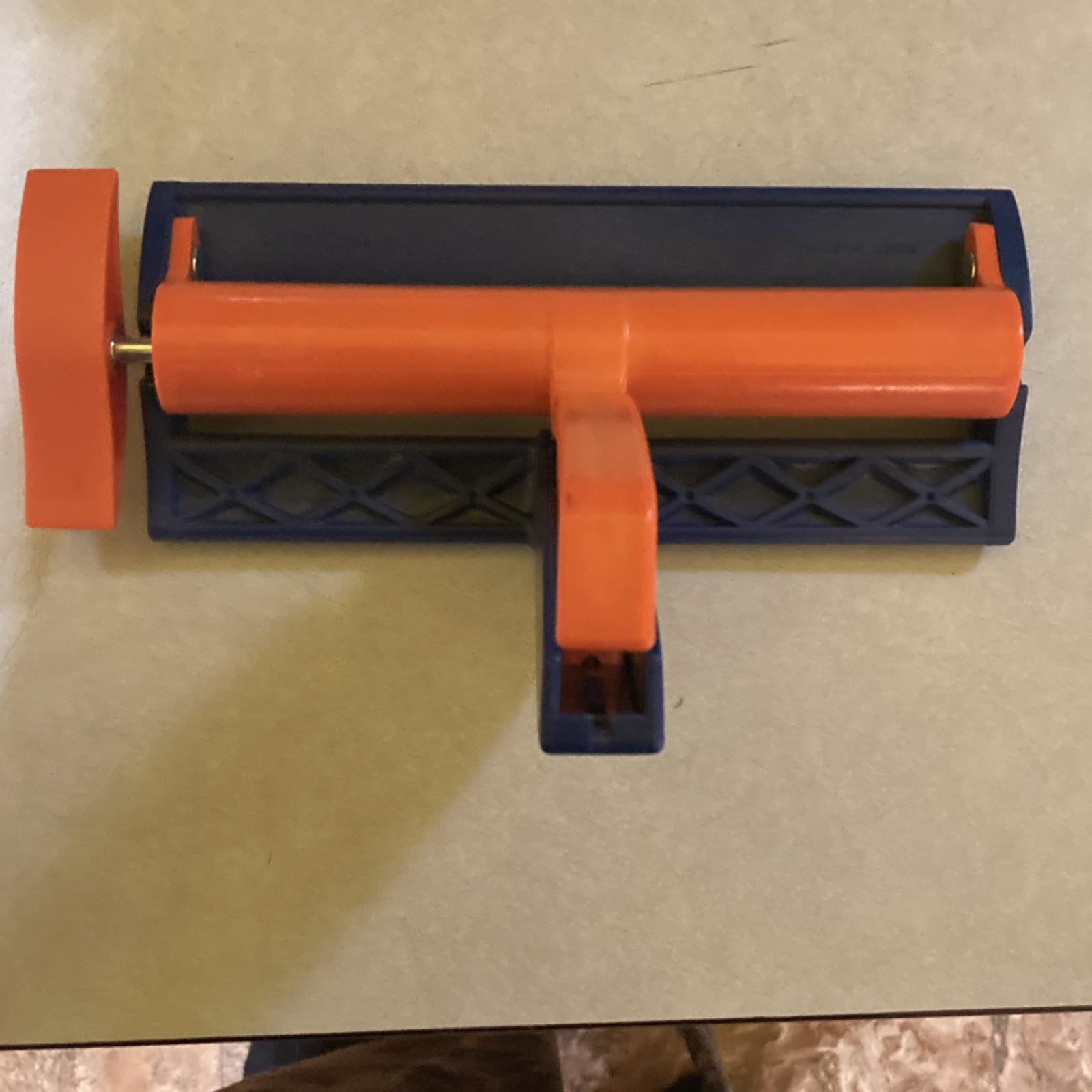 Fiskars Paper Crimper Scrapbooking Tool Blue Orange US Patent D369,110