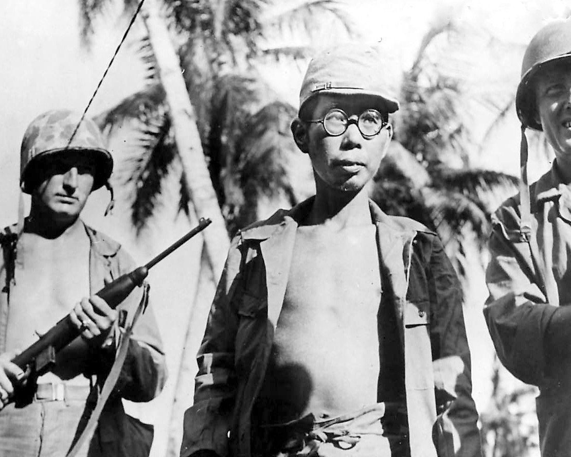 Captured Japanese soldier under Marines World War II WWII WW2 8x10 Photo 767c