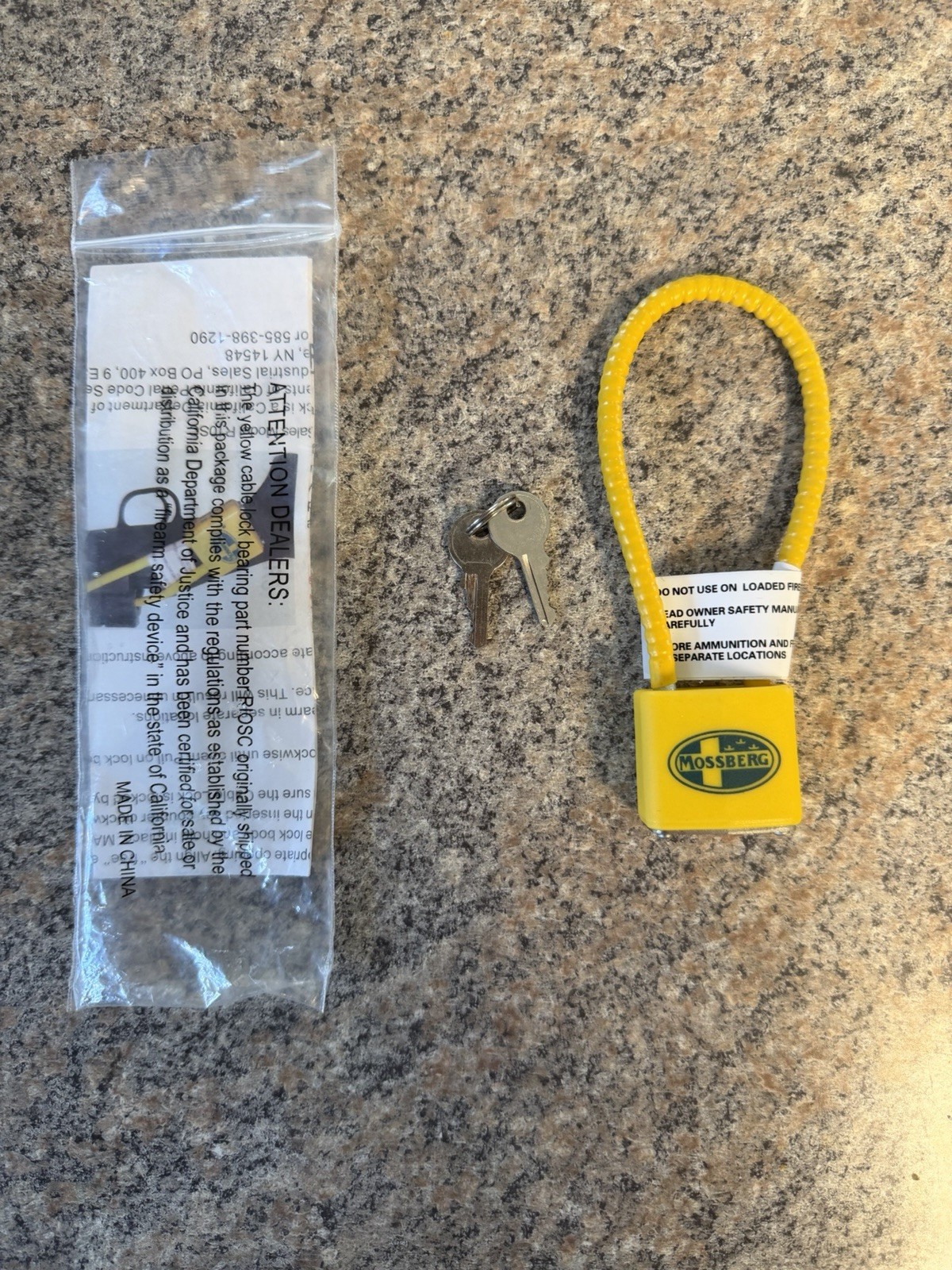 NEW Mossberg Firearm Cable Lock R10SC Yellow - 2 Keys & Instructions