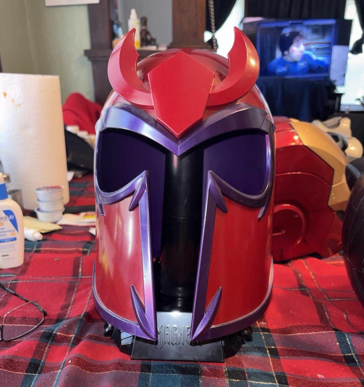 97 series X-men collectible Magneto Full Face Helmet Red/Purple w stand