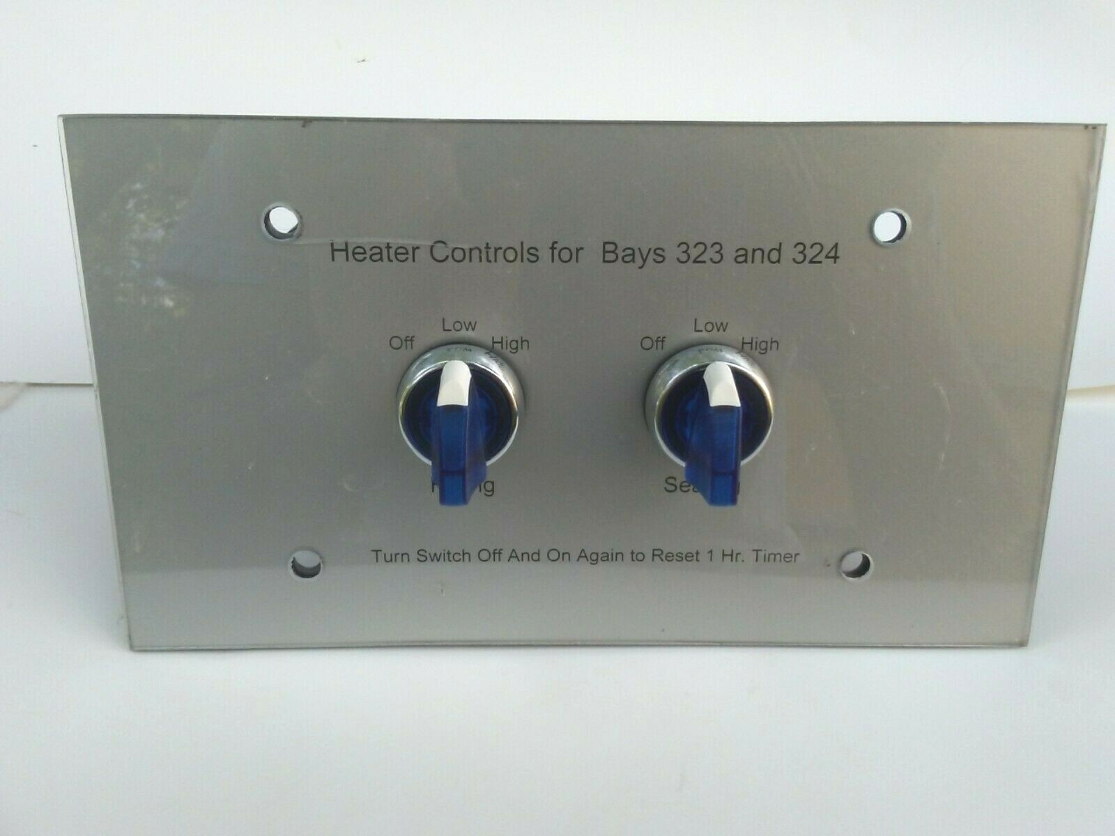Heater Controls for Bays 323 and 324, on / off Switch, NEW