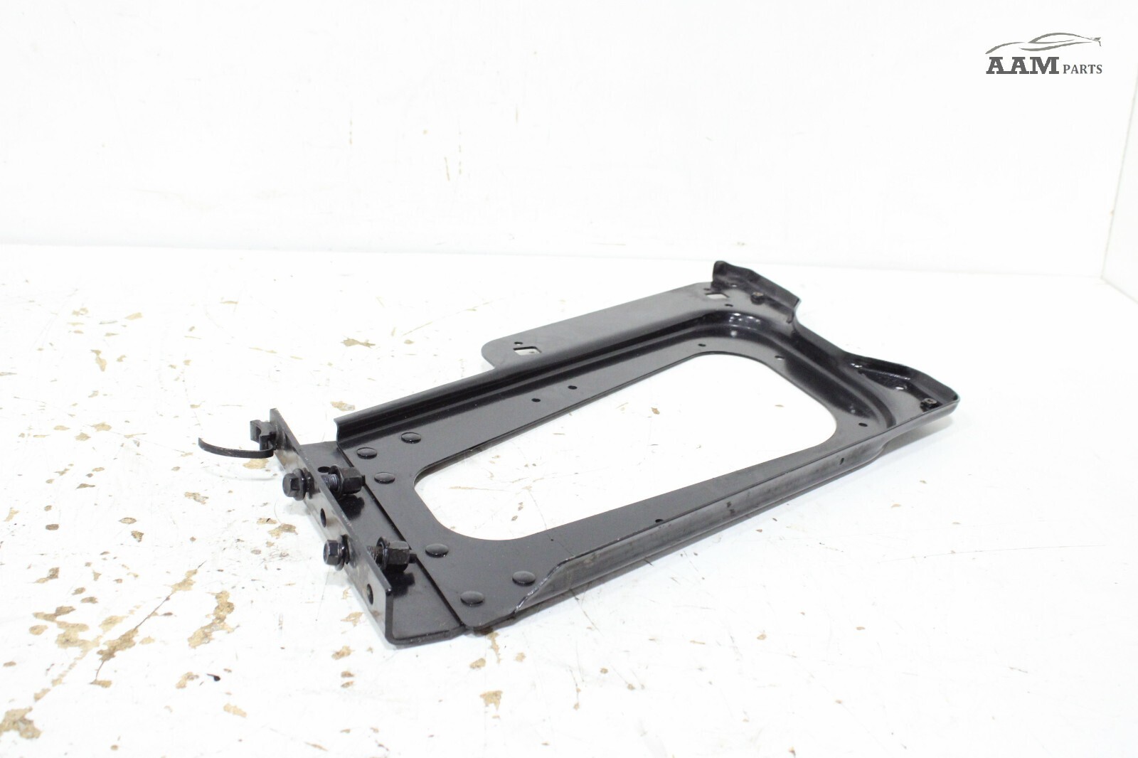 2019-2023 VOLVO VNL 760 D13 FRONT LEFT DRIVER SIDE SUPPORT BRACKET OEM