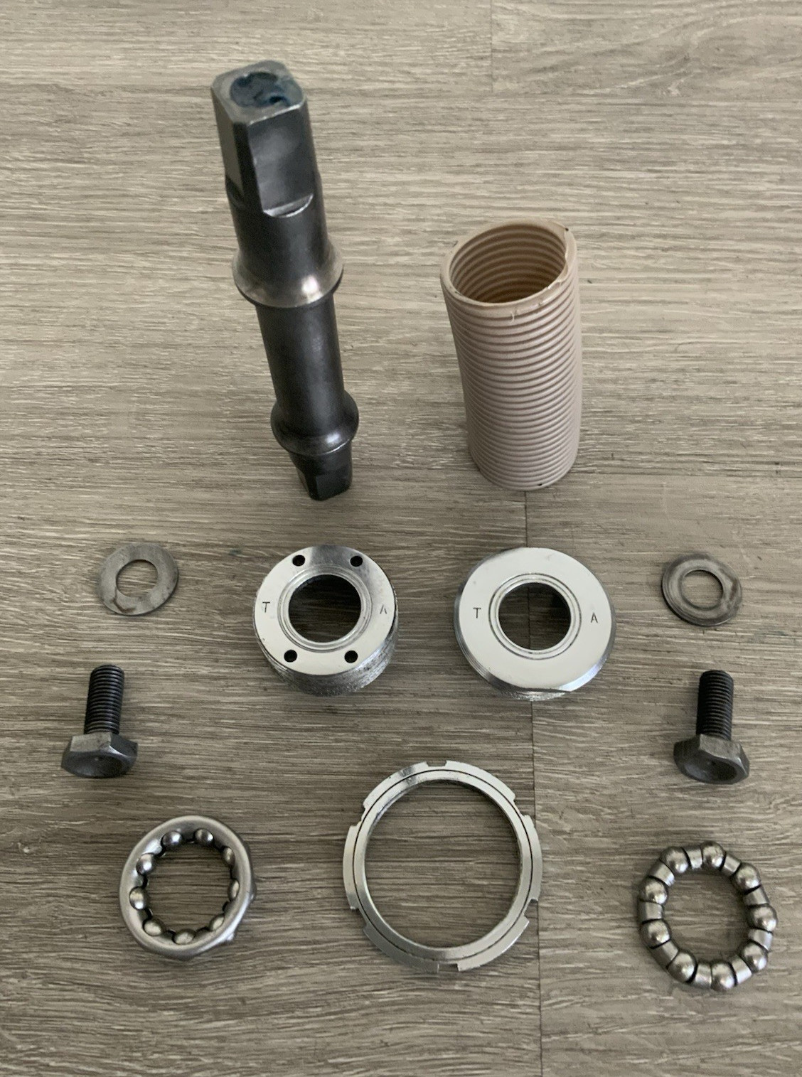 SPECIALITES TA BOTTOM BRACKET FRENCH THREADED 68-123 MM