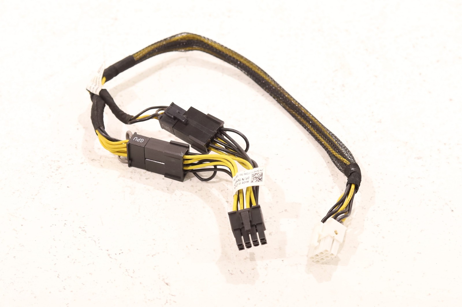 Dell 8-Pin to Dual 8-Pin/6-Pin GPU Power Adapter Cable Dell P/N: 0N08NH 0VM577