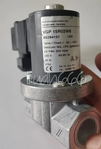 ONE New Krom Schroder VGP15R02W6 Gas Solenoid Valve