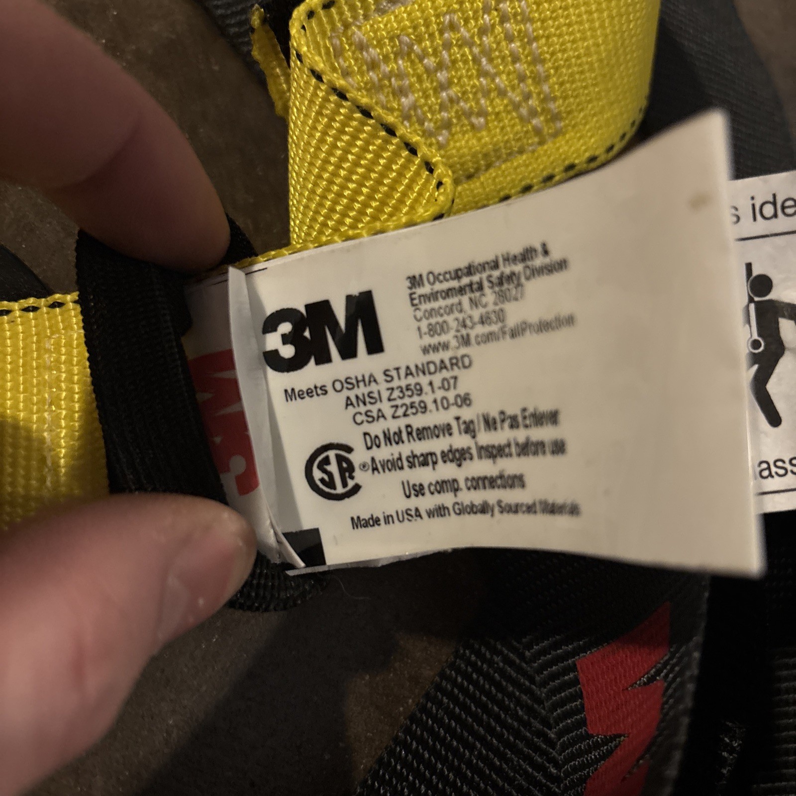 3M™ SafeLight Fall Protection Harness 10910-Fl Universal Size