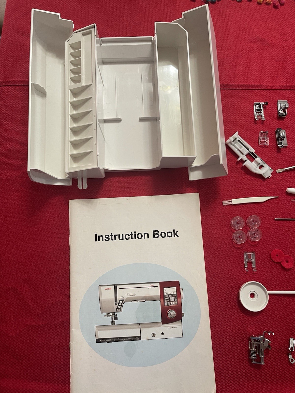 Janome Horizon Memory Craft 7700 QCP Computerized Sewing Machine