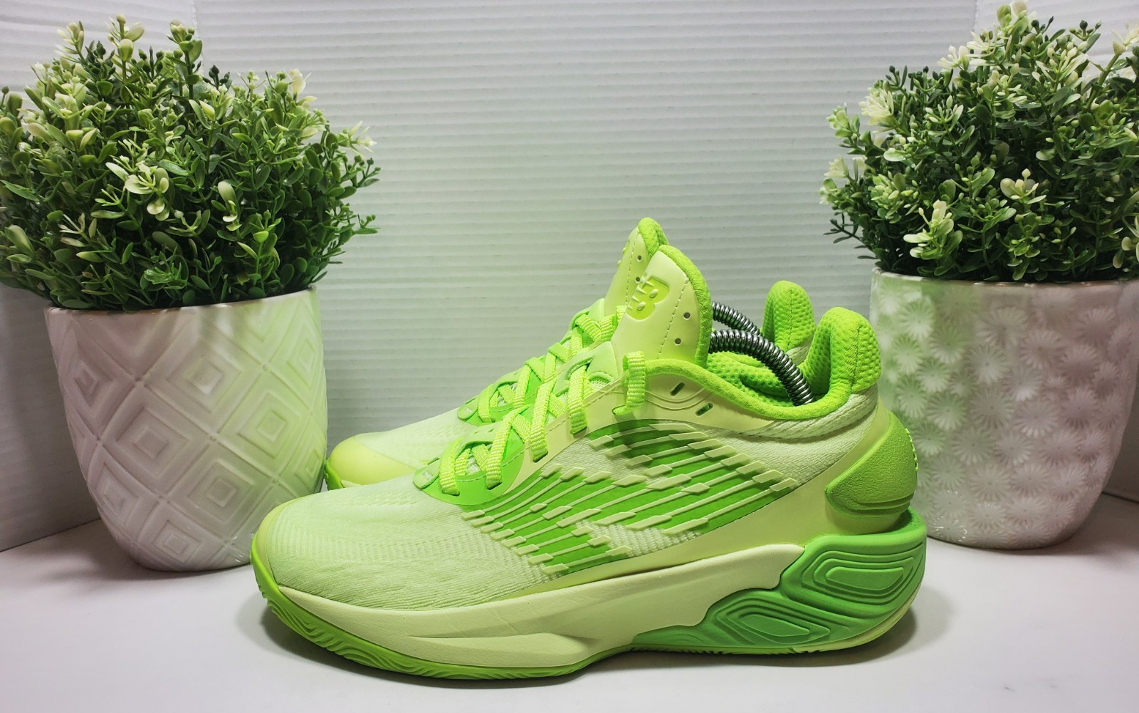 New Balance Two WXY v5 Bleached Lime Glo Green Neon Shoes BB2WYEG5 M8/W9.5🟢 New