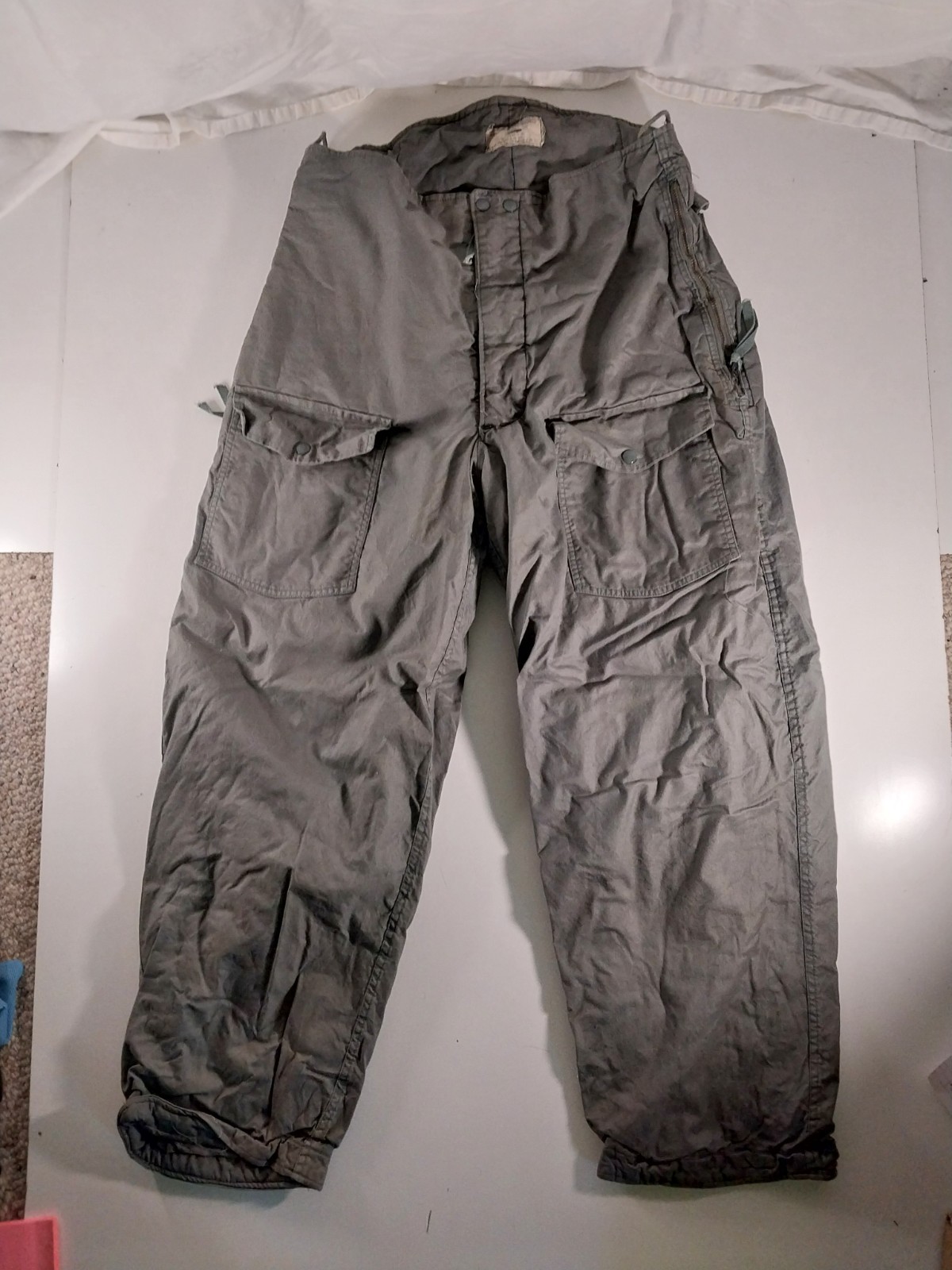 US Military CWU-6/P Extreme Cold Weather Insulated Pants Trousers Mens Medium