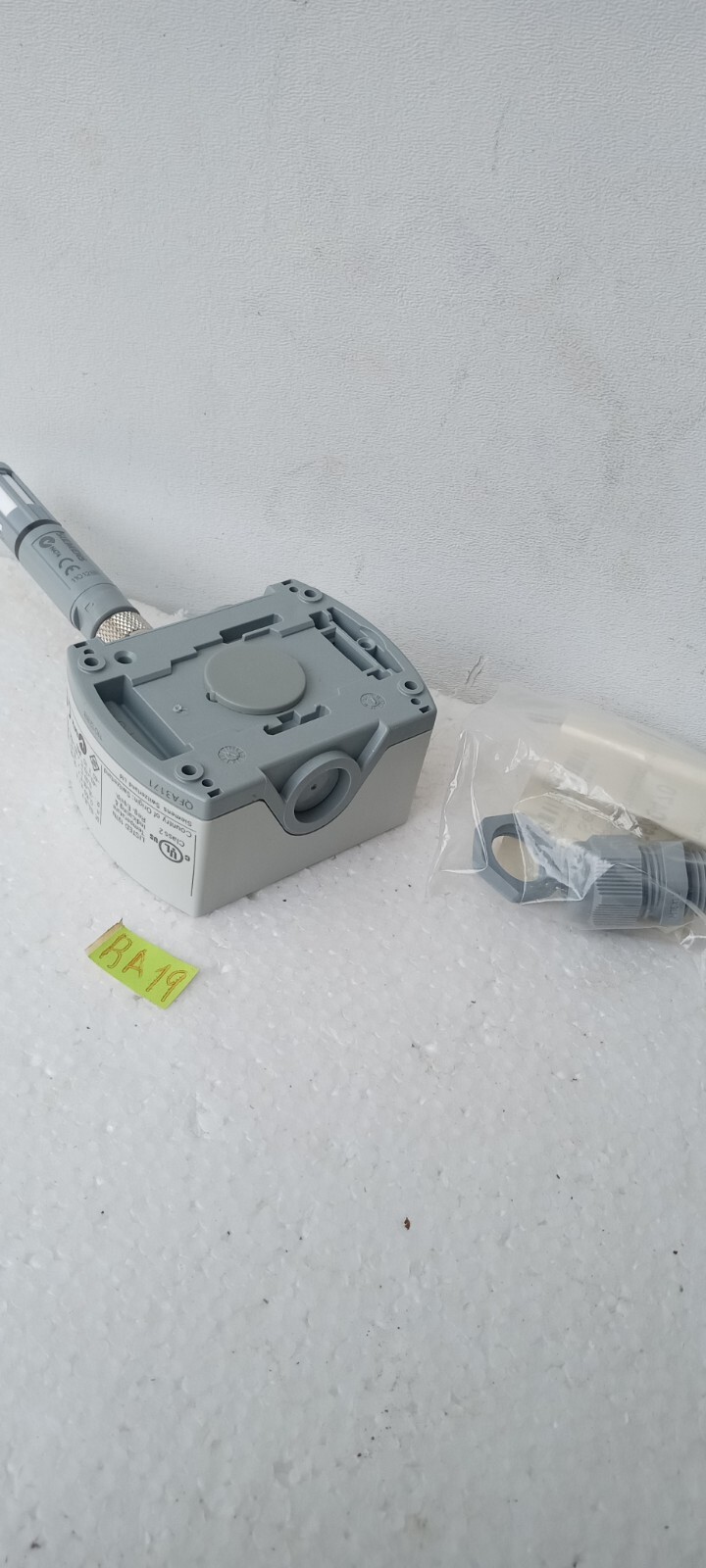SIEMENS QFA3171 ROOM TEMPERATURE AND HUMIDITY SENSOR