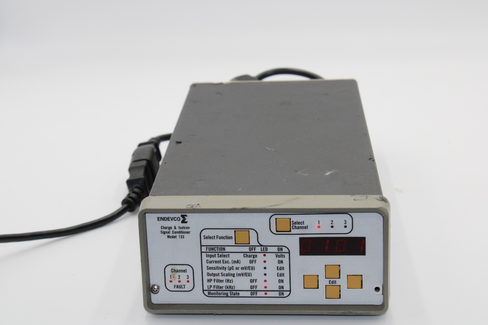 Endevco Model 133 Charge & Isotron Signal Conditioner