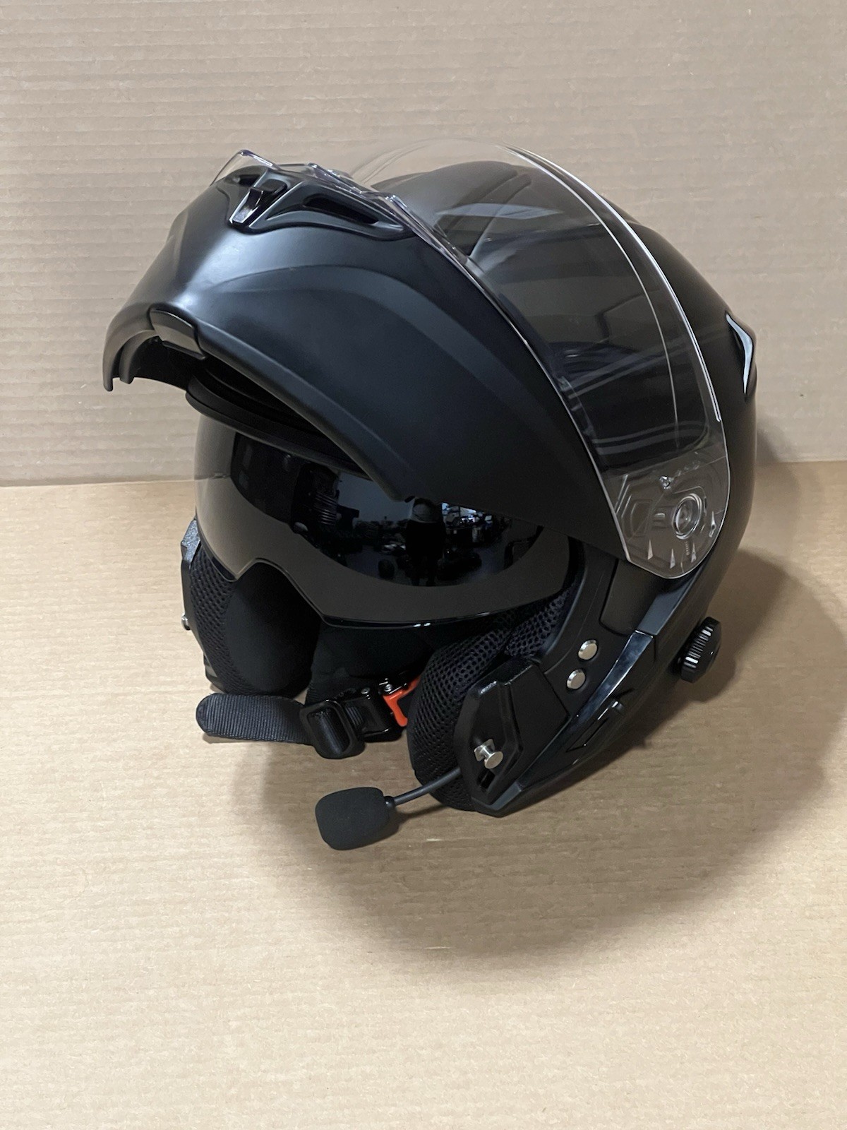 (M) Sena Outrush Modular Flip-up Motorcycle Helmet Matte Black Bluetooth