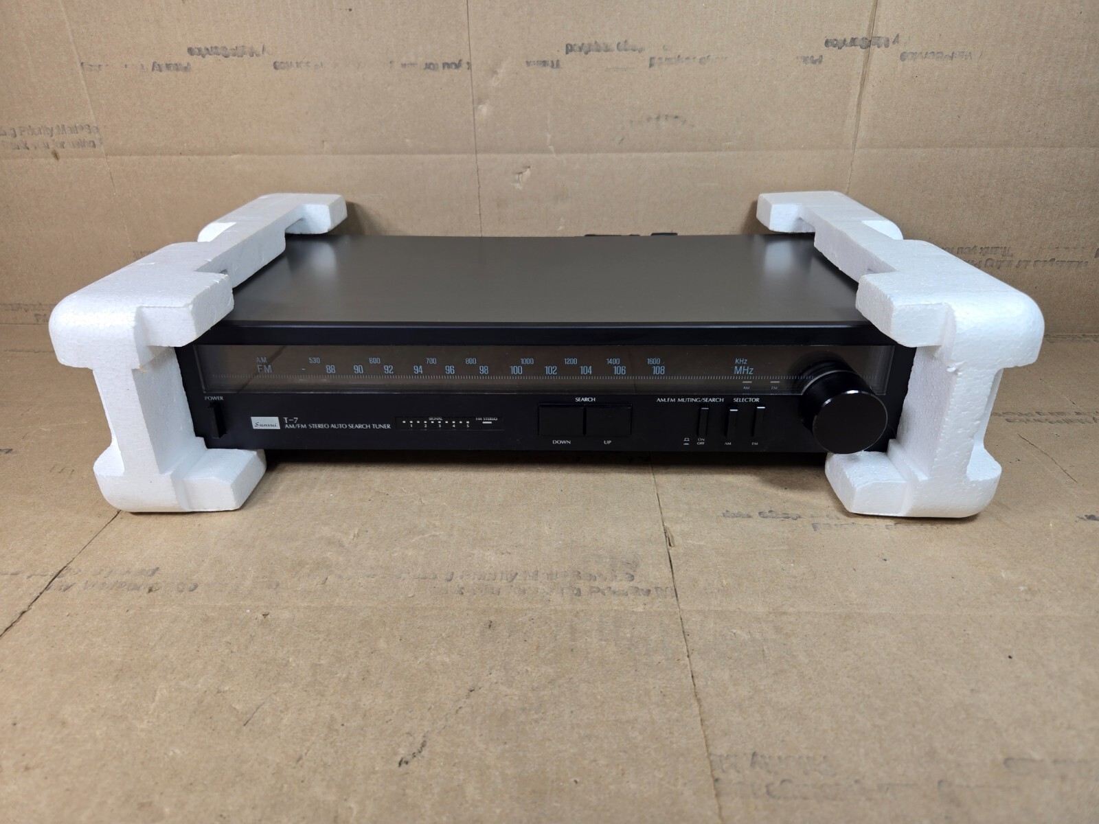 Sansui T-7 AM/FM Stereo Auto Search Tuner- Read Description For important Info