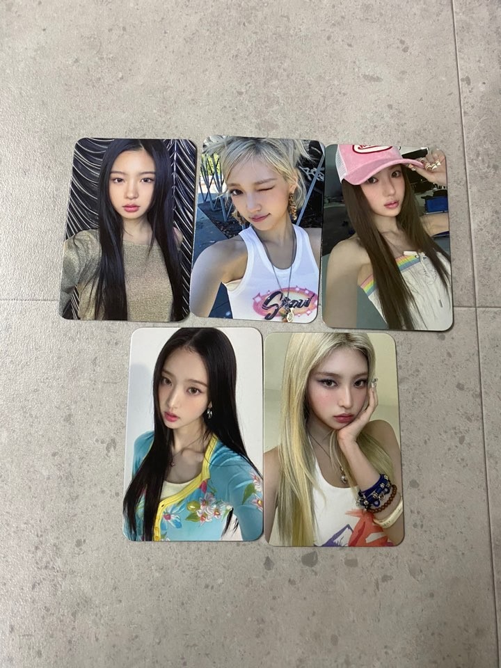 KIIIKIII delulu pack 2nd EP ALBUM  musickorea  FAN SIGN OFFICIAL PHOTOCARD CARD