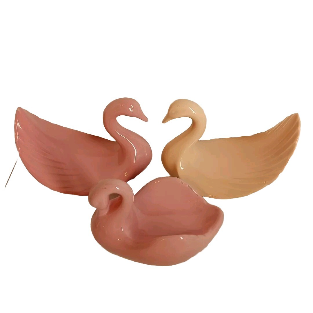 Set of 3 Vintage Swans, 2 Towel and 1 Soap Holders 80s Ceramic AS IS