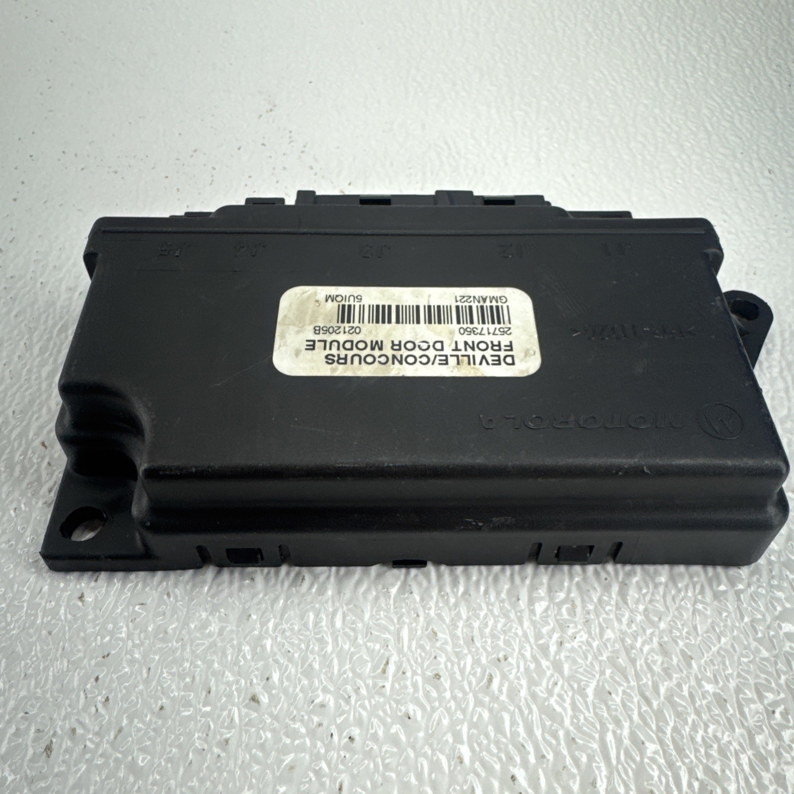 2000-2003 CADILLAC DEVILLE LEFT FRONT DOOR MODULE 25717350 OEM