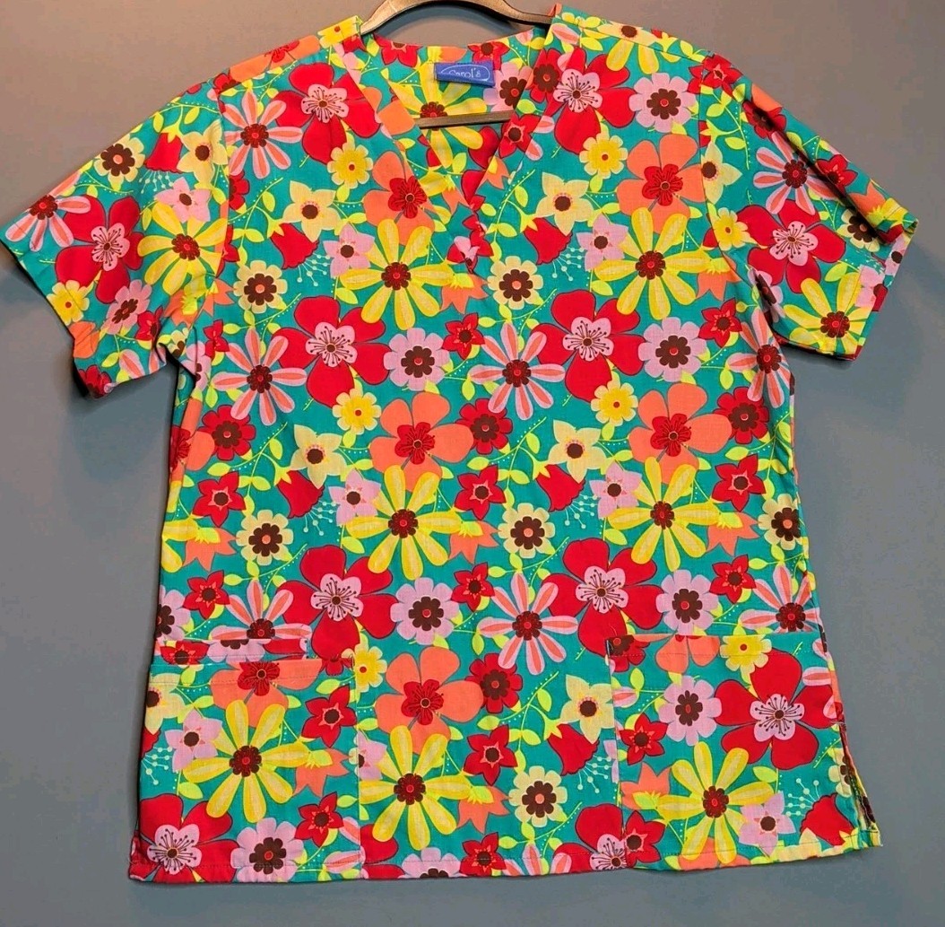 Scrub Top womens size Medium by Carol’s Scrubs Spring Flowers