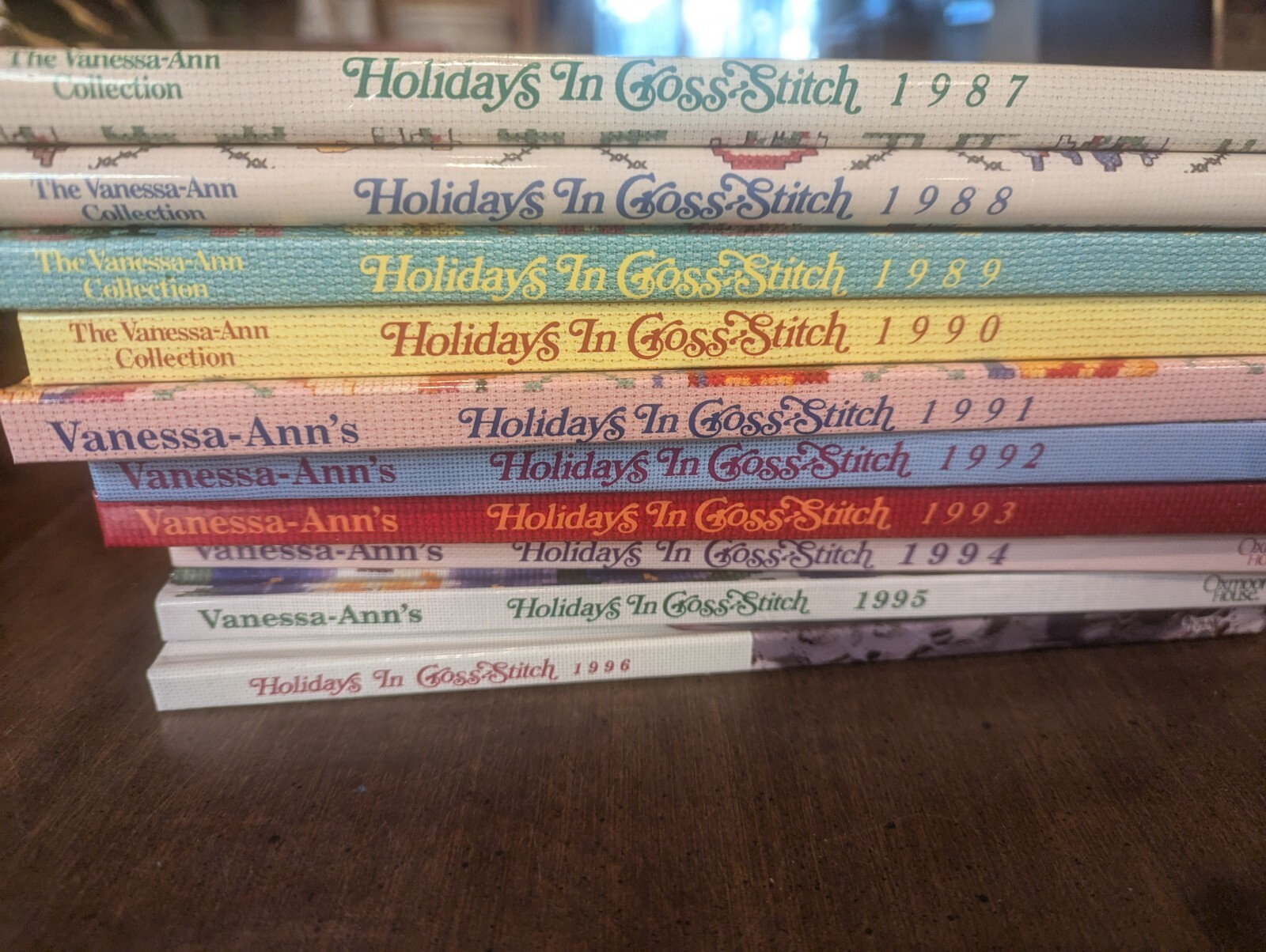 book holiday in cross stitch vanessa-ann's paper back cross stitch patterns