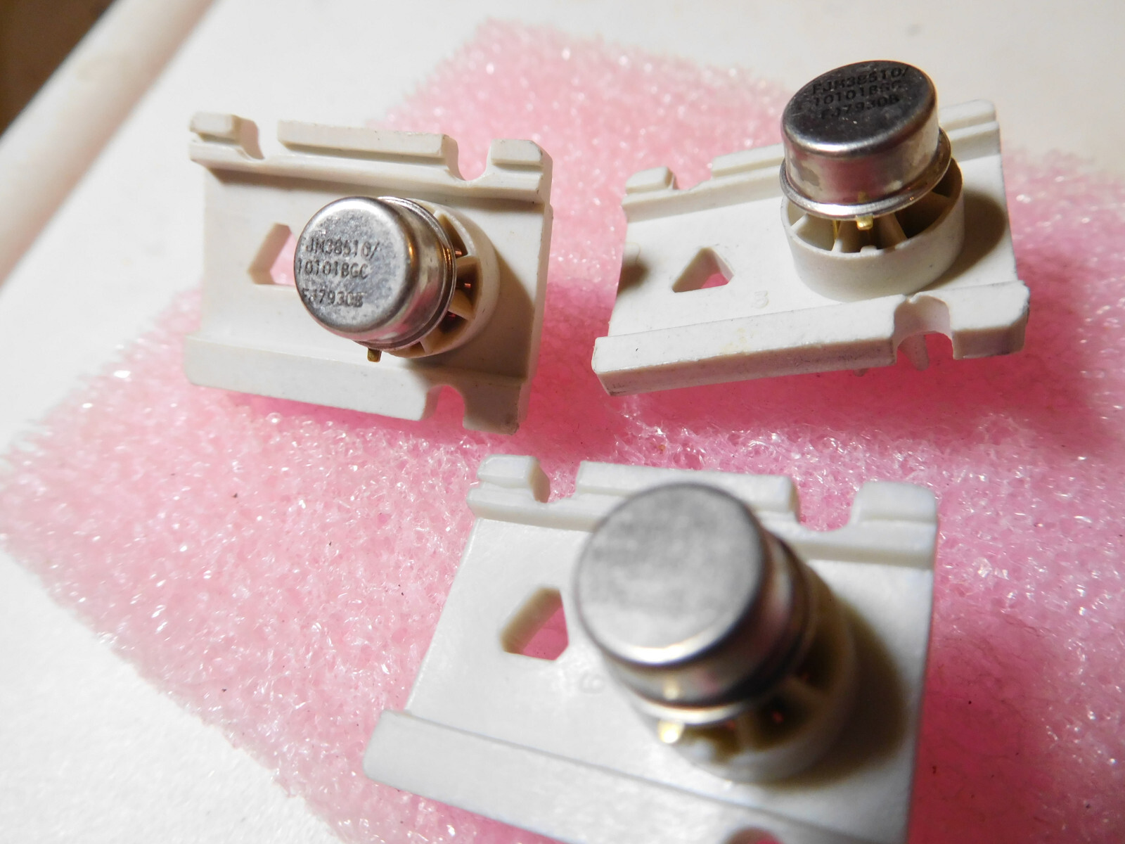 Lot of 3: FJM38510/10101BGC (LM741A?) IC gold leads.  USA Seller, fast ship!