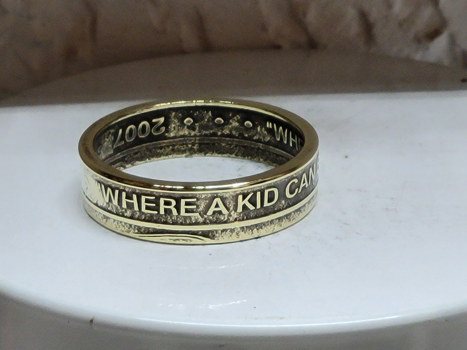 CHUCK e CHEESE - 2007 - Size 11     Token Coin Ring