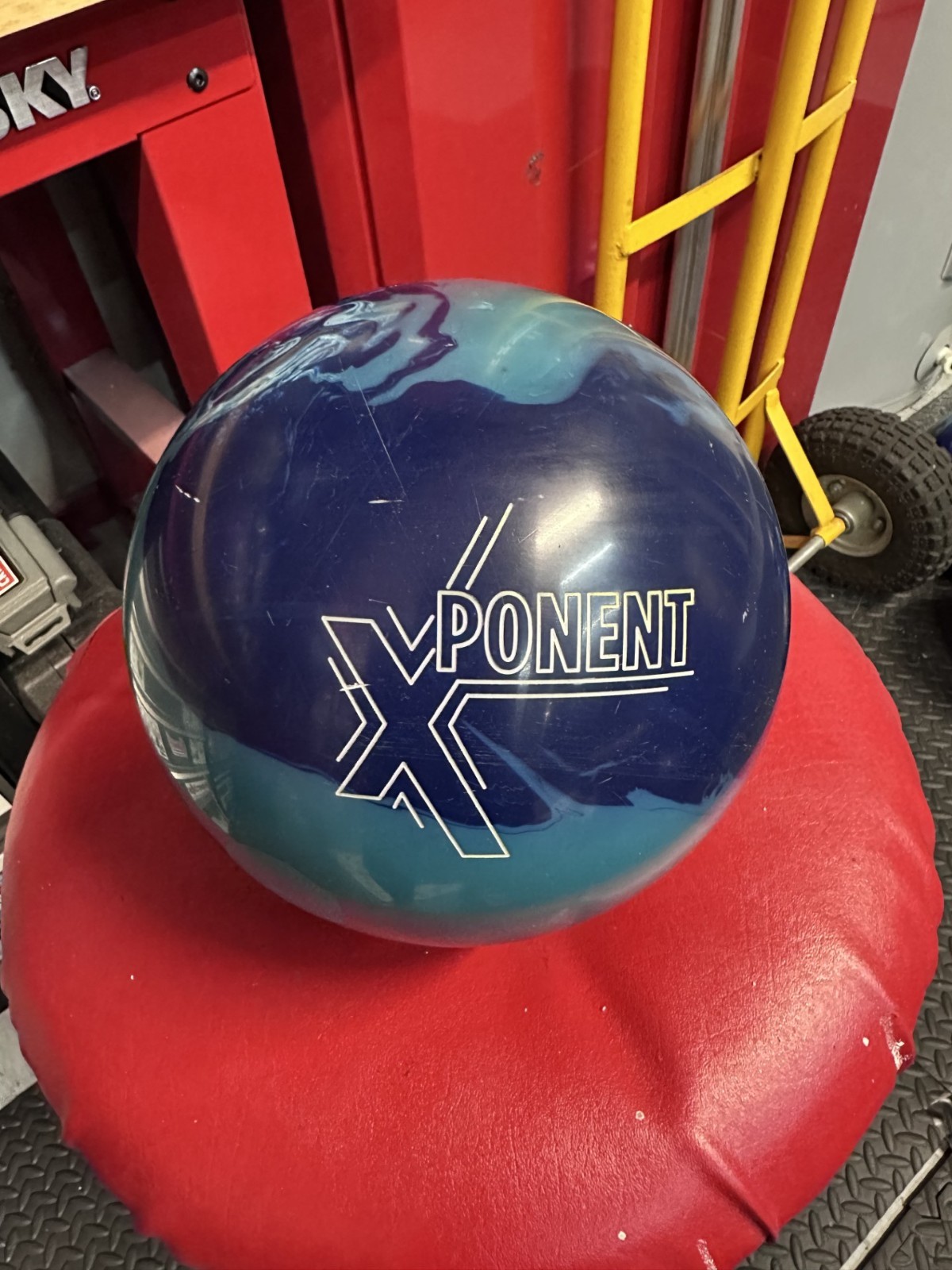USED - Bowling Ball - 15lb 900 Global "XPONENT" PLUGGED AND RESURFACED