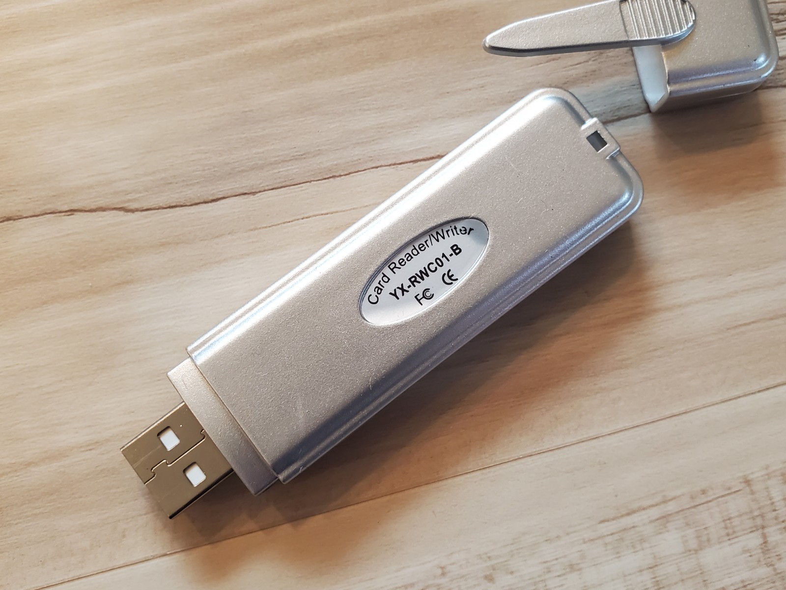 CF USB 2.0 Card Reader & Writer - YX-RWC01-B - Rare Vintage