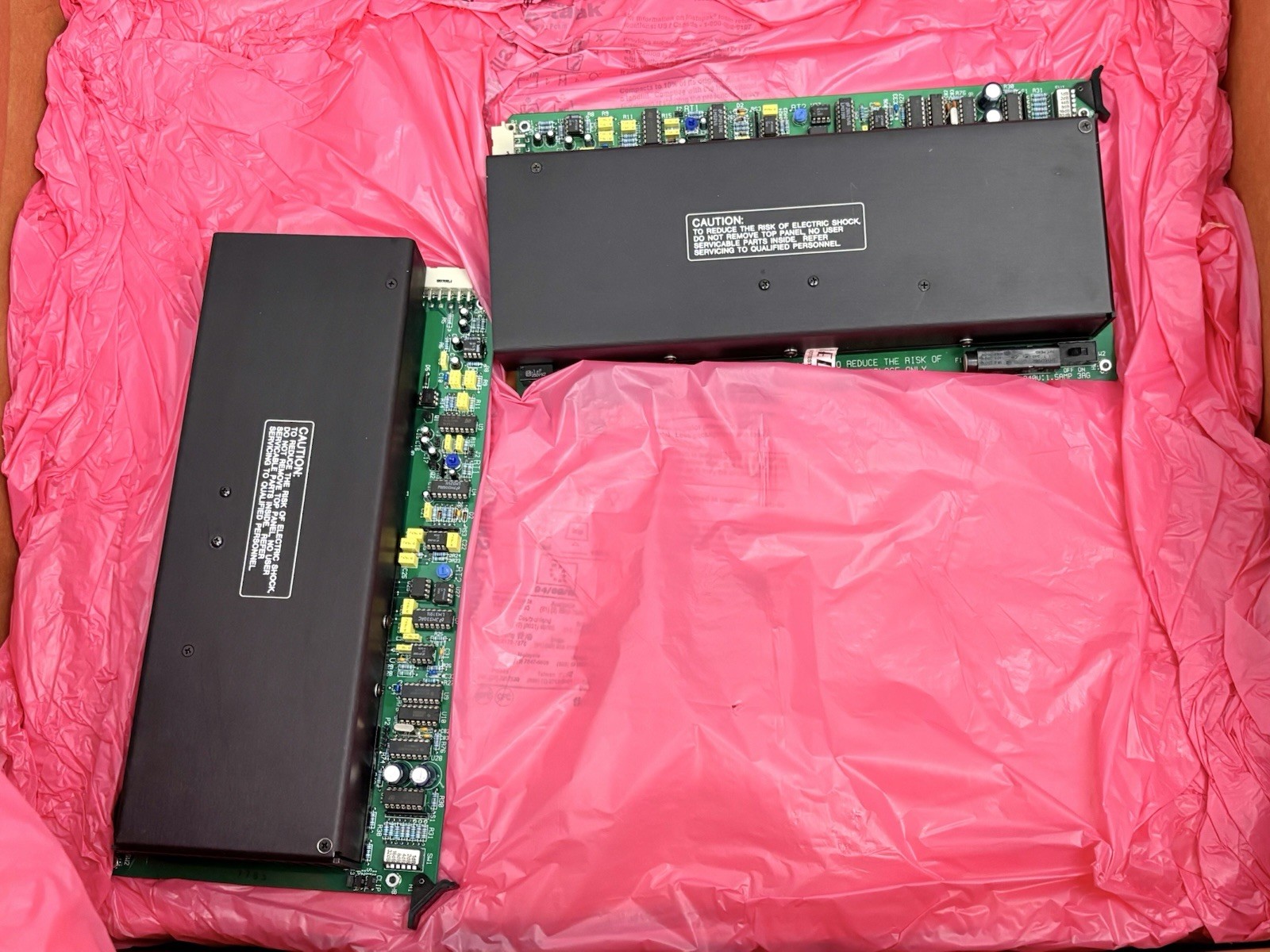 ATLAS IED 6208L Amp, 200W 8 OHM Power