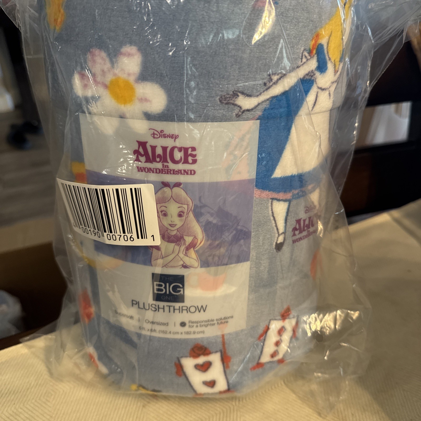 New! Big One Disney Alice in Wonderland Blue Plush Fleece Throw Blanket 5x6 Foot