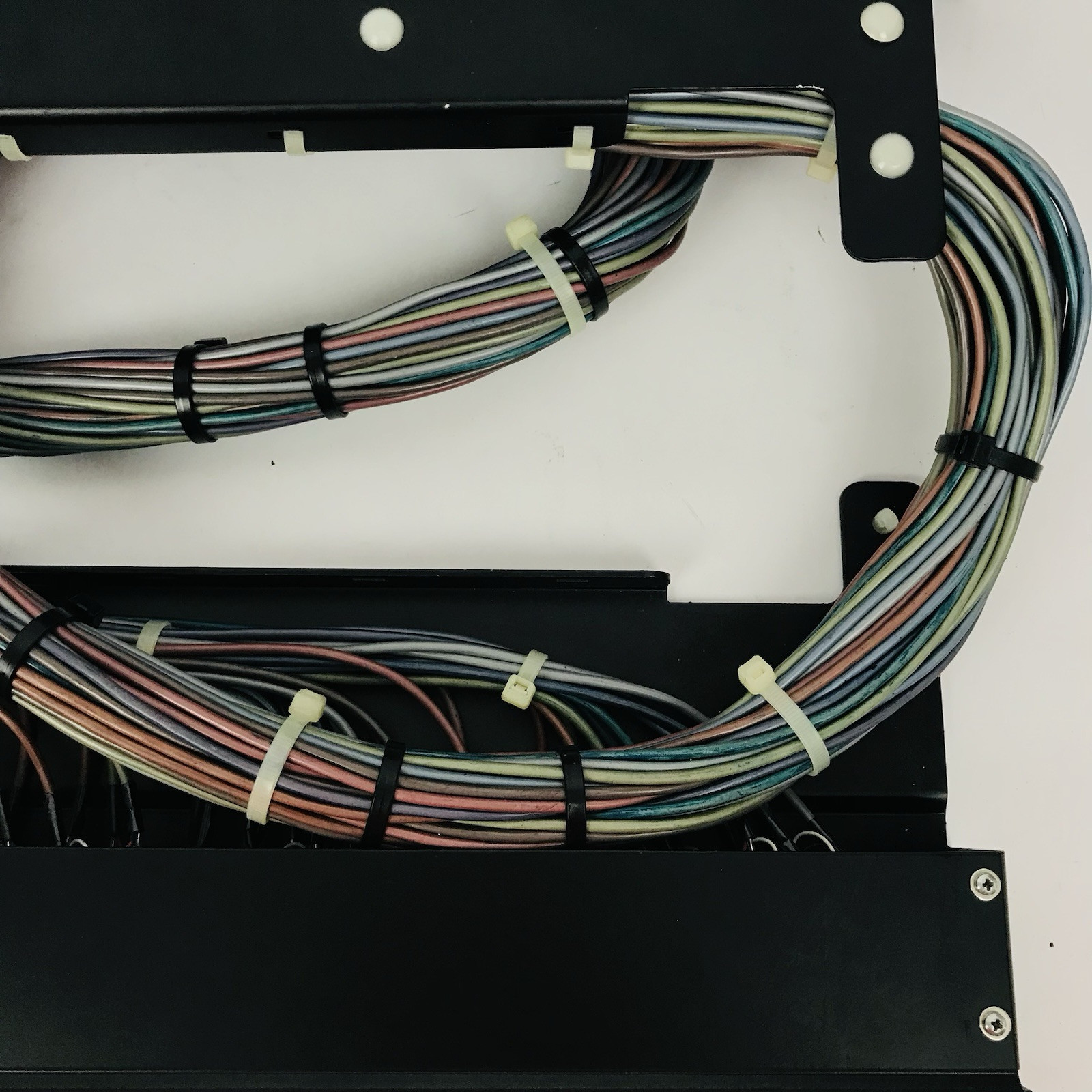 ADC Ultrapatch 48 Point TT Patchbay Panel Cables Pro Patch Bay BJF107-4MKIV