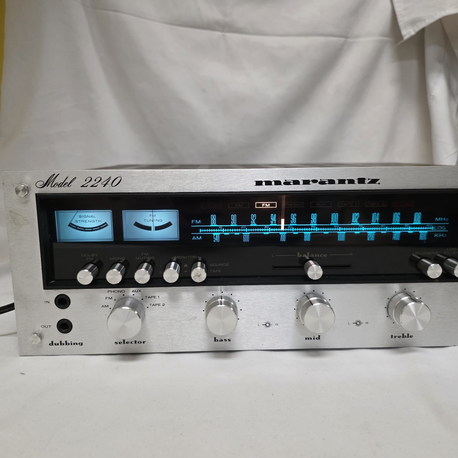 MARANTZ 2240 AM/FM STEREO RECEIVER WORKING VINTAGE - Serviced - Warranty