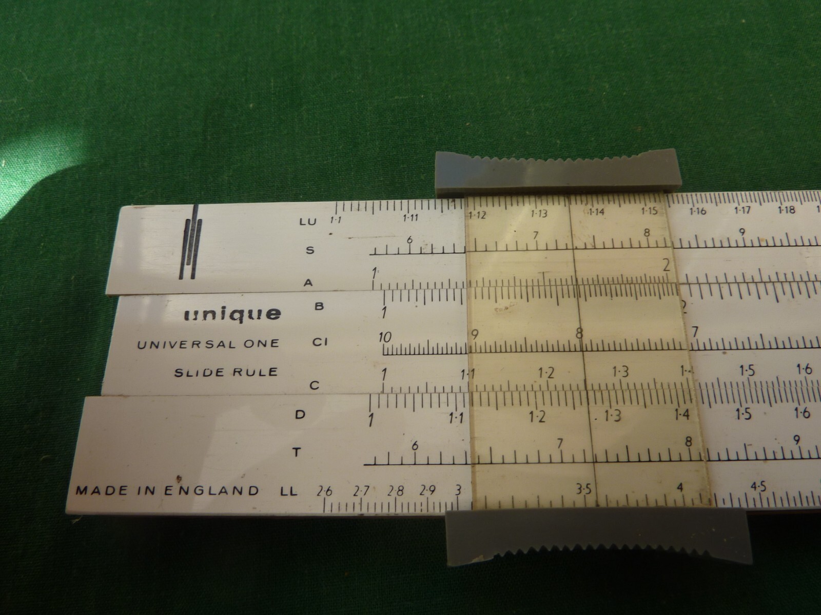 UNIQUE 'UNIVERSAL ONE' SLIDE RULE WITH POUCH