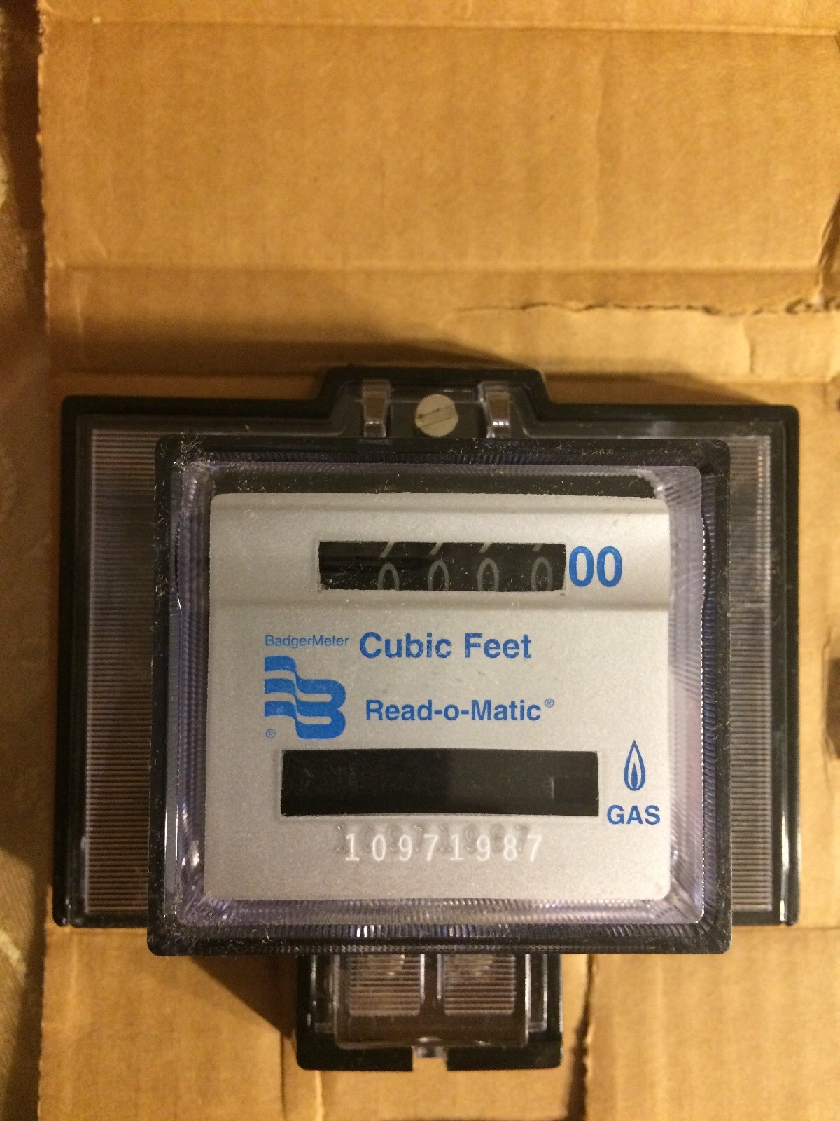 BADGER CUBIC FEET GAS METER READ-O-MATIC,  REMOTE WALL UNIT DIRECT READING.