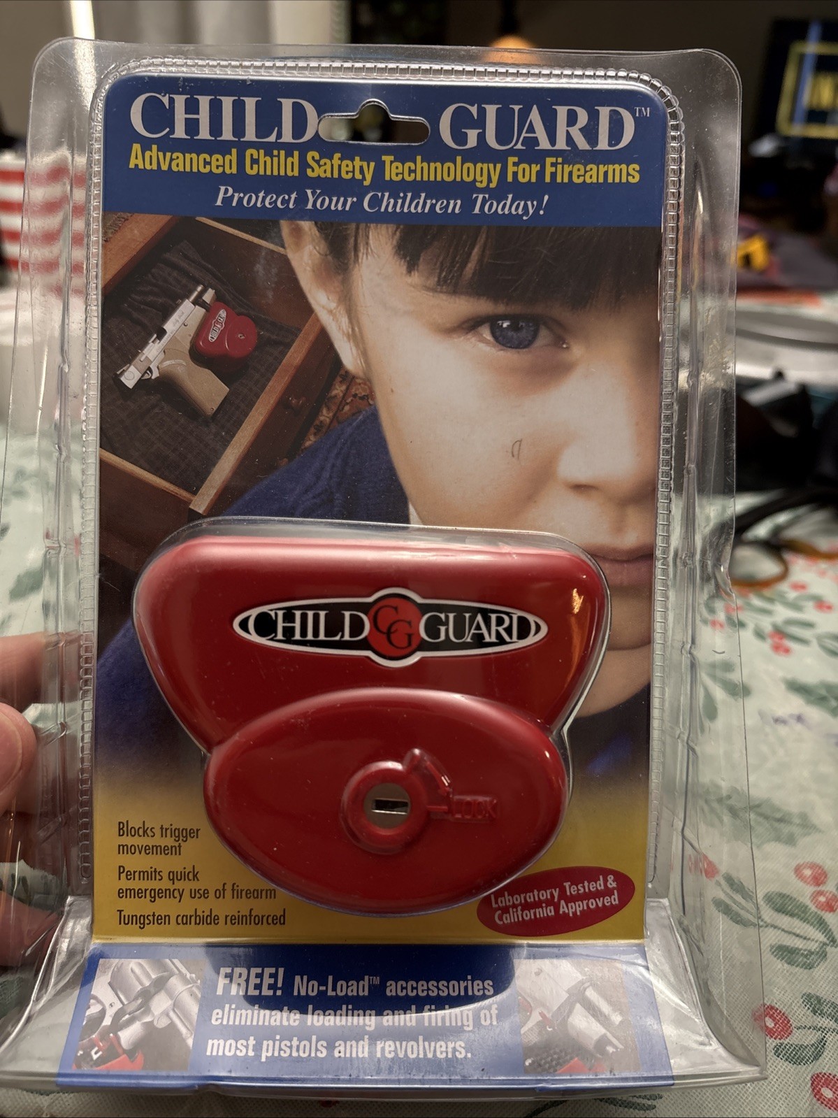 CHILDGUARD UNIVERSAL TRIGGER LOCK WITH 2 KEYS. Brand New!