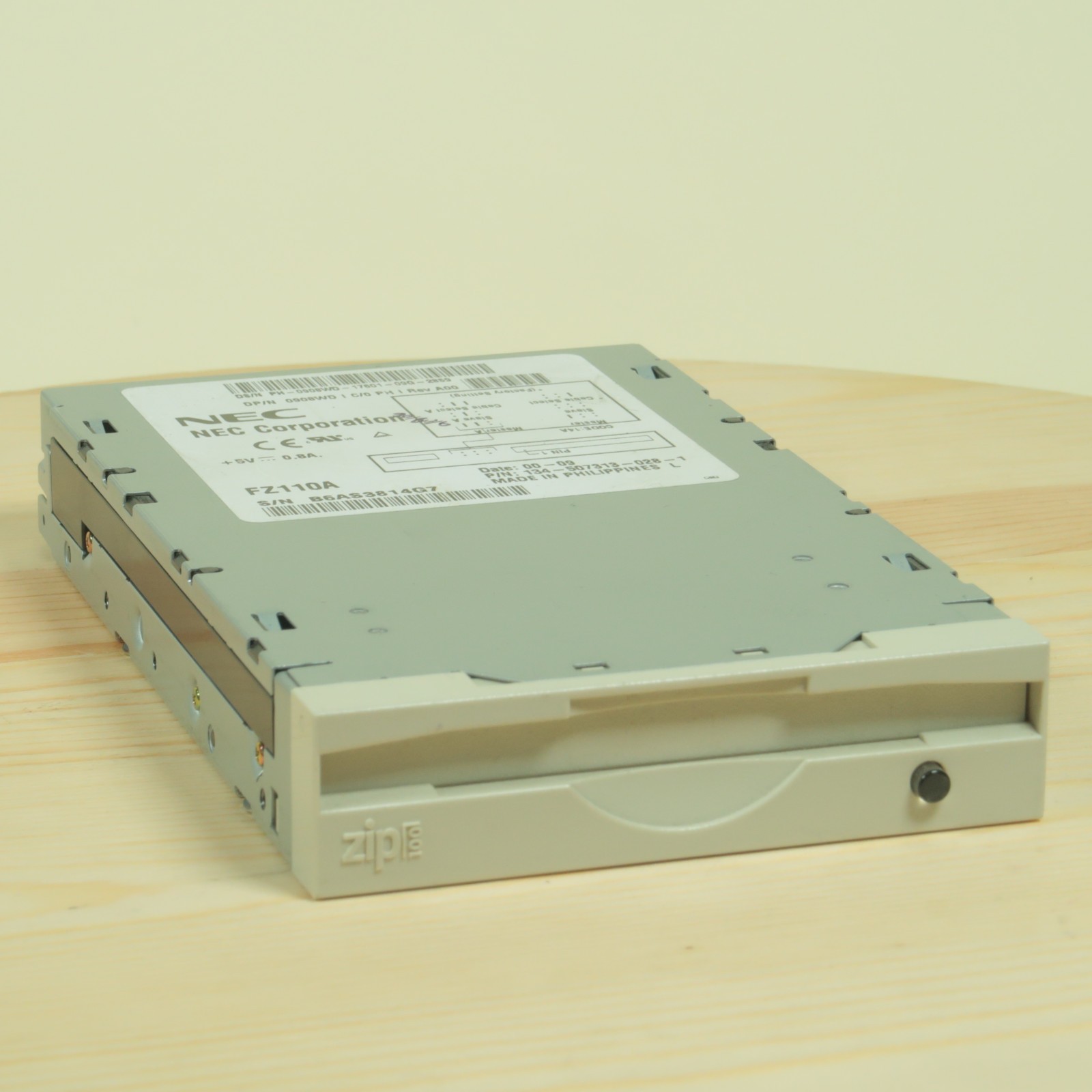 NEC Iomega FZ110A 100MB 3.5" Internal Zip Drive IDE Beige