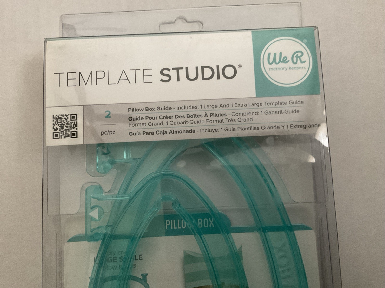 We R Memory Keepers Template Studio Pillow Box Guide