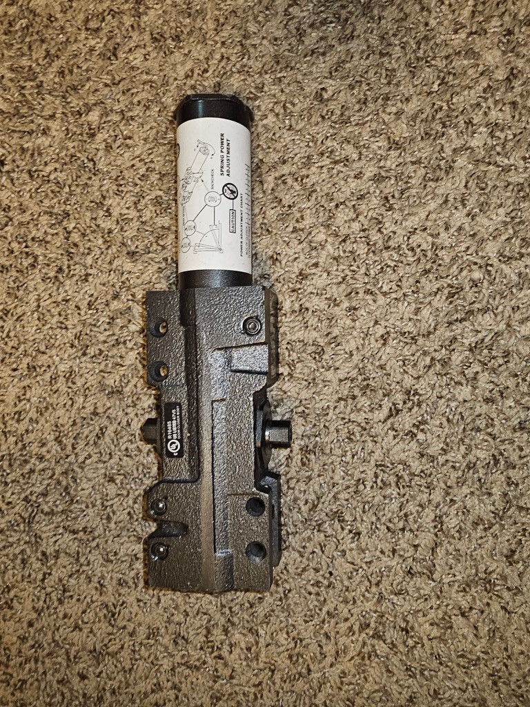 CRL PR90 DOOR CLOSURE